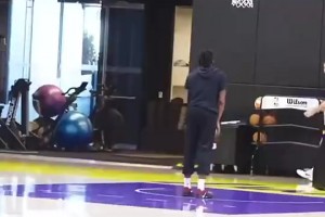 库克此前：KD本想让库里拿18总决FMVP，让质疑他的人闭嘴